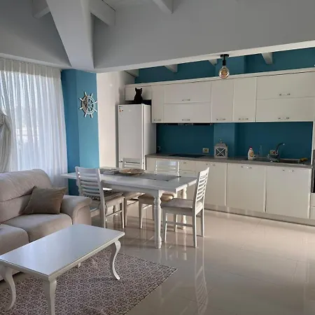 El Sabor Golem (Tirana)